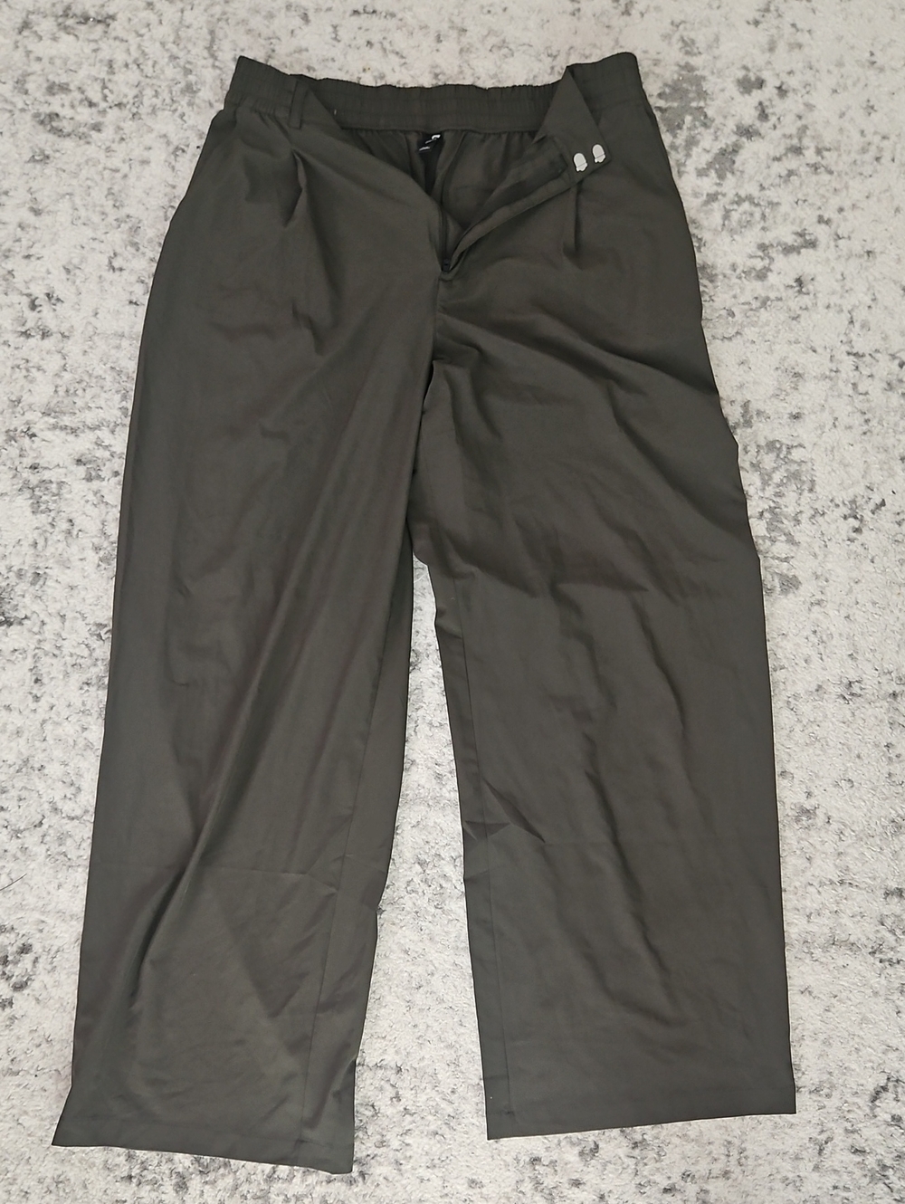 GAP Women's Wide-Leg Pants in Dark Olive